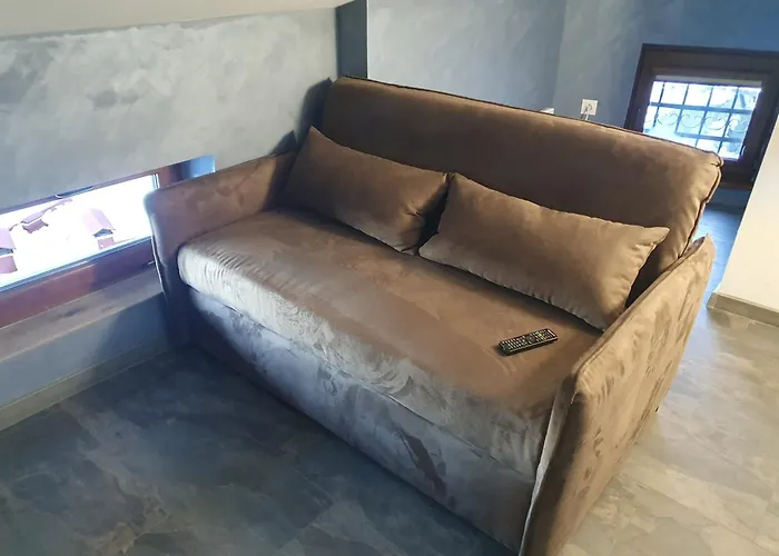 Snow Mountain Grand Monastery * 潘波洛沃